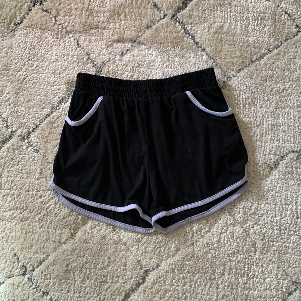 SHORTS - Picture 3 of 3